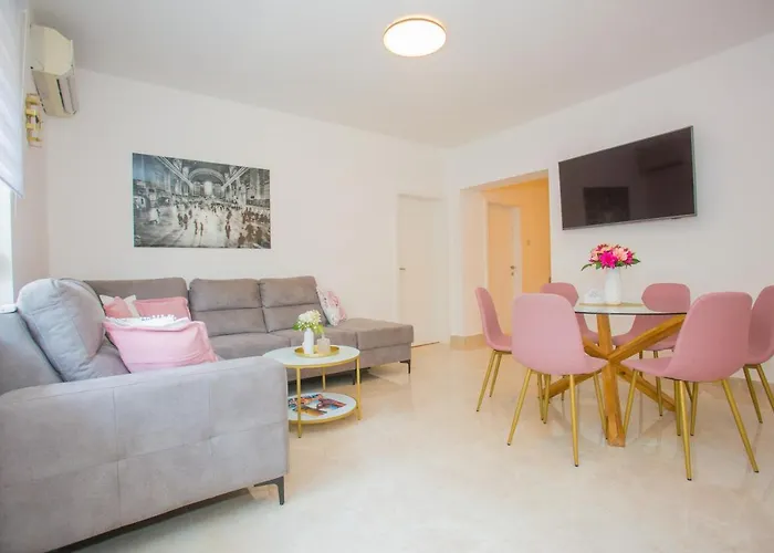بيت ضيافة Luxury Vibrass