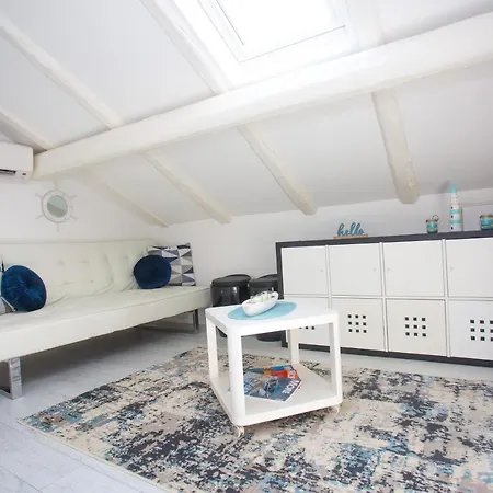 Luxury Vibrass Guest house