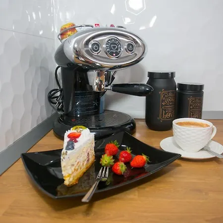 Luxury Vibrass بيت ضيافة سبليت