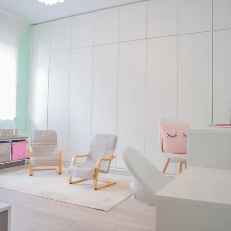 Luxury Vibrass بيت ضيافة سبليت