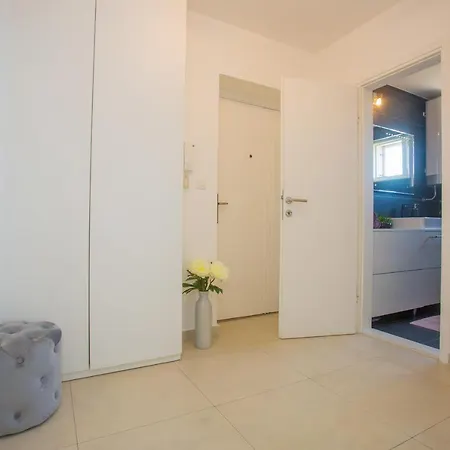 Luxury Vibrass سبليت