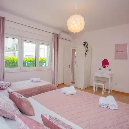 Casa de hóspedes Luxury Vibrass 3*