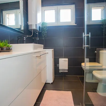 بيت ضيافة Luxury Vibrass 3*