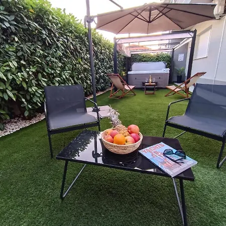 Luxury Vibrass بيت ضيافة سبليت