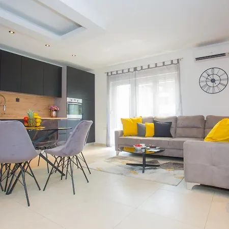 Luxury Vibrass בית הארחה